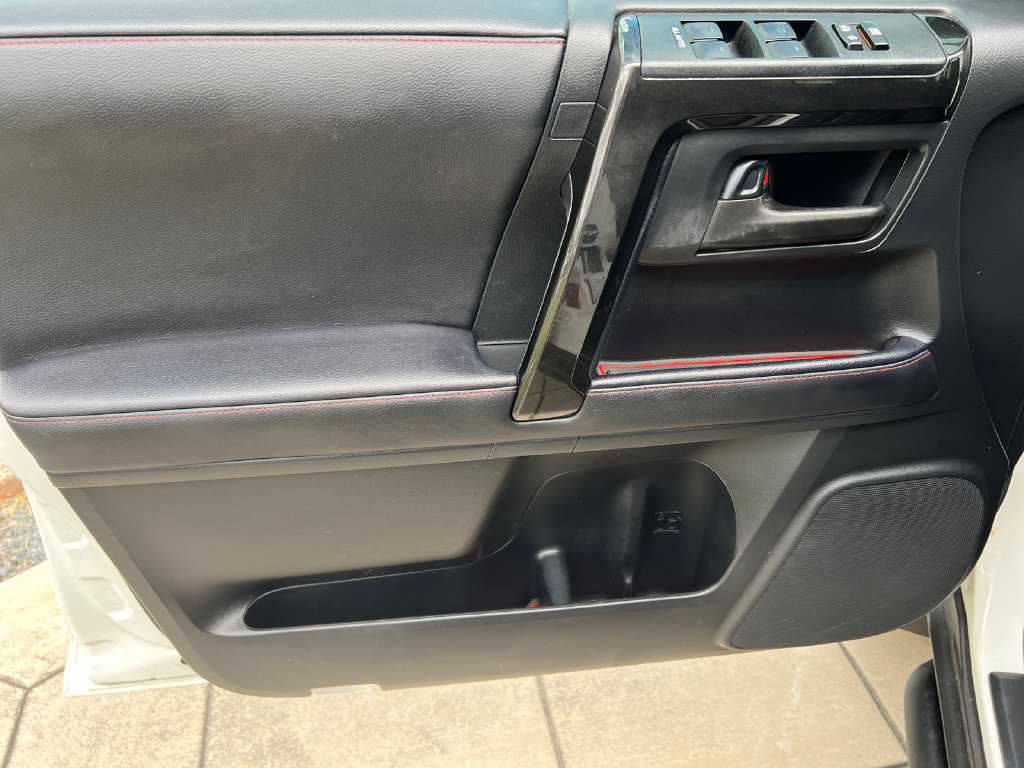 Used 2022 Toyota 4Runner TRD Off-Road Premium AWD/4WD image 16