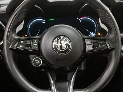 Used 2024 Alfa Romeo Stelvio Veloce image 14