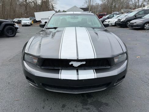 Used 2010 Ford Mustang Coupe image 2