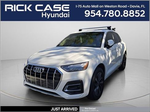 Used 2021 Audi Q5 2.0T Premium w/ Convenience Package AWD/4WD image 1