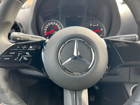 Used 2025 Mercedes-Benz Sprinter 2500 image 23