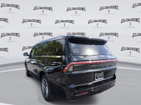 New 2026 Lincoln Navigator L Reserve AWD/4WD image 3