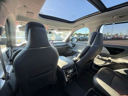 Used 2020 Lincoln Aviator Reserve w/ Equipment Group 202A AWD/4WD image 26