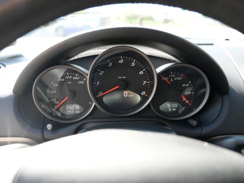 Used 2005 Porsche Boxster RWD image 27