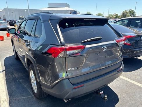 Used 2020 Toyota RAV4 XLE AWD/4WD image 4