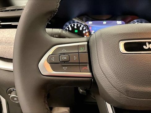 Used 2024 Jeep Compass Latitude AWD/4WD image 26