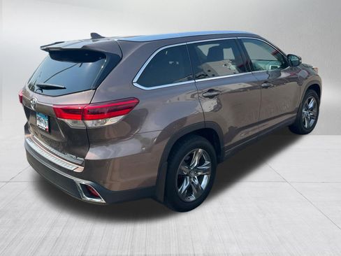 Used 2017 Toyota Highlander Limited Platinum AWD/4WD image 5