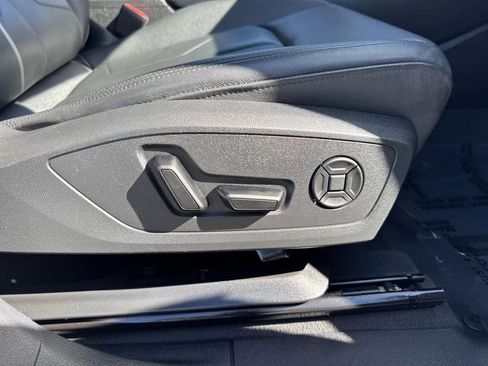 Used 2022 Audi Q3 2.0T Premium image 39