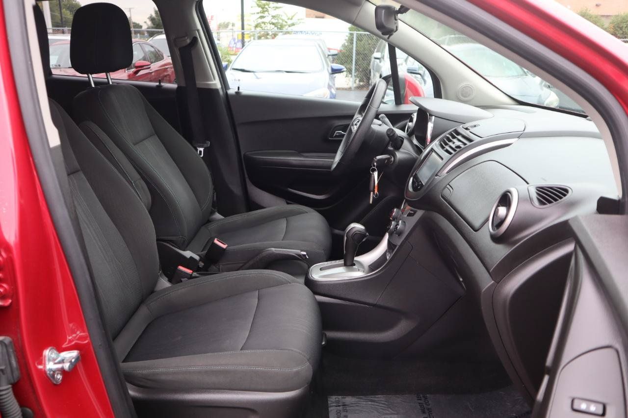 Used 2015 Chevrolet Trax LT AWD/4WD image 9