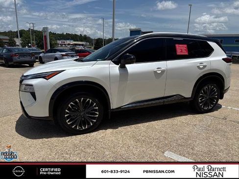 Certified 2024 Nissan Rogue Platinum w/ Platinum Premium Package FWD image 17