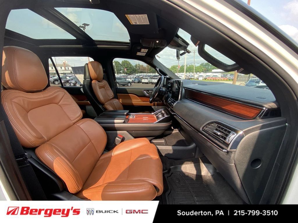 Used 2020 Lincoln Navigator Reserve w/ Equipment Group 208A Reserve AWD/4WD image 31
