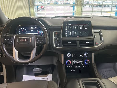Used 2022 GMC Yukon XL SLT w/ SLT Premium Package AWD/4WD image 29