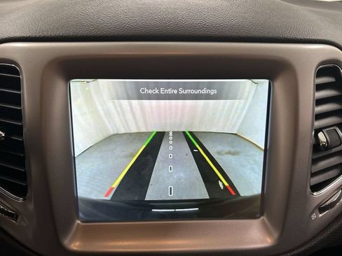 Used 2020 Jeep Compass Latitude w/ Popular Equipment Group AWD/4WD image 15