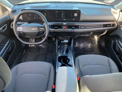 Used 2025 Kia K4 LXS image 10