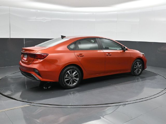 Used 2024 Kia Forte LXS FWD image 3