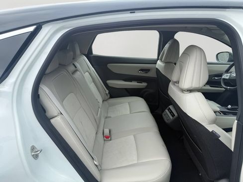 Used 2023 Nissan Ariya FWD image 12