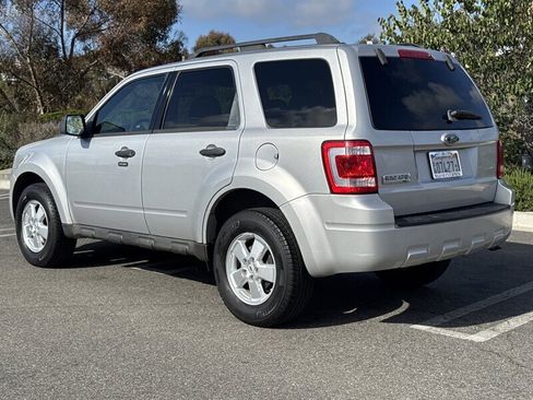 Used 2009 Ford Escape XLT image 3