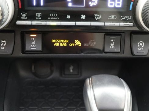Used 2020 Toyota RAV4 XLE Premium AWD/4WD image 23