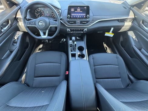 New 2025 Nissan Altima 2.5 SV image 13