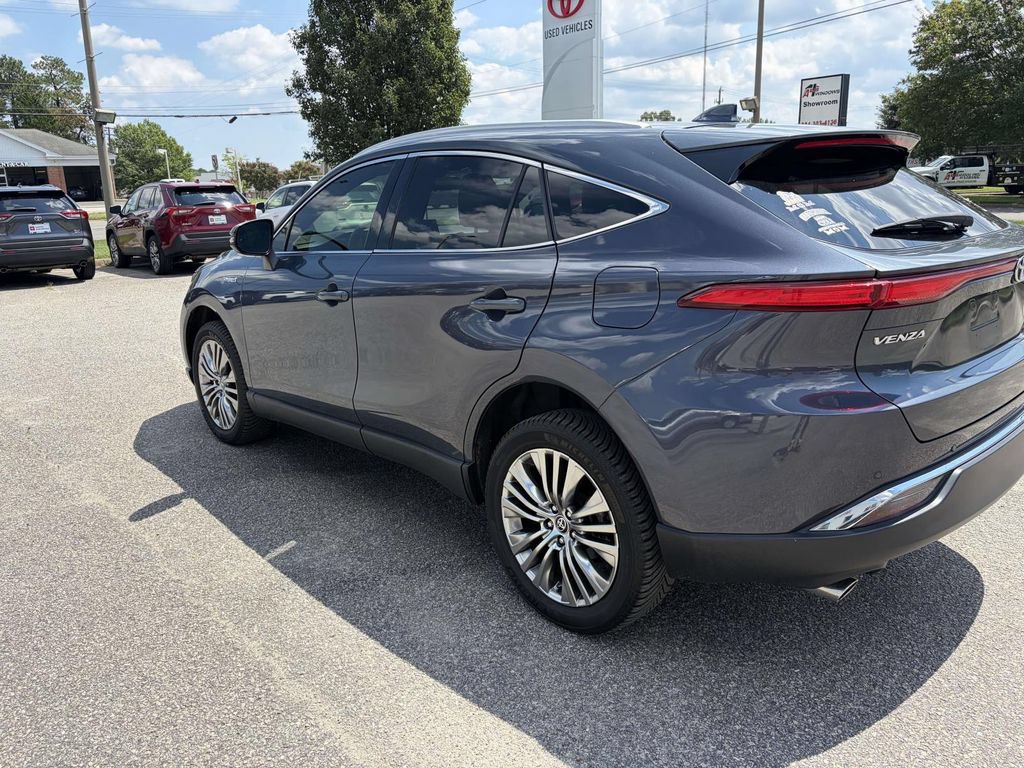 Used 2021 Toyota Venza Limited AWD/4WD image 5