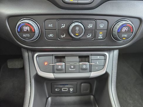 Used 2024 GMC Terrain AT4 w/ Tech Package image 73