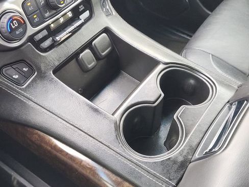 Used 2016 Chevrolet Tahoe LT image 18