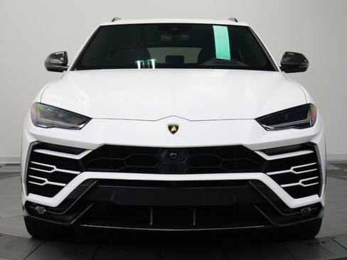 Used 2021 Lamborghini Urus image 4