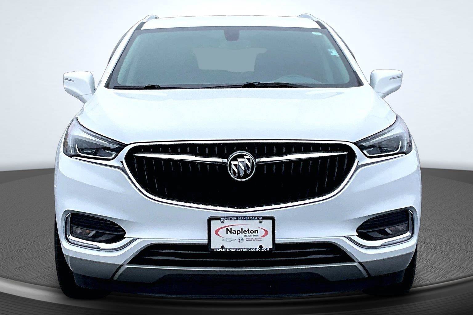 Used 2021 Buick Enclave Essence w/ Sound and Sites Package AWD/4WD image 3