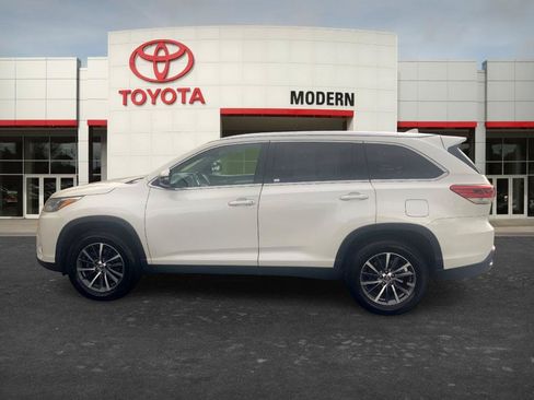 Used 2019 Toyota Highlander XLE FWD image 8