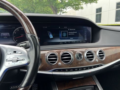 Used 2019 Mercedes-Benz S 560 Sedan image 32