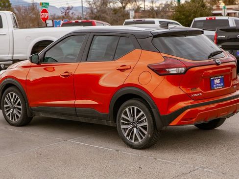 Used 2024 Nissan Kicks SV image 7