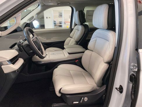 New 2026 Lincoln Navigator L Reserve image 19