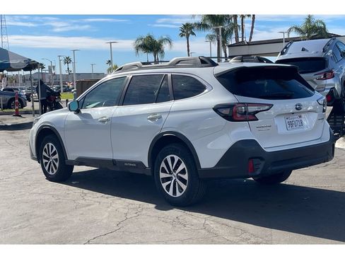 Certified 2022 Subaru Outback Premium image 3