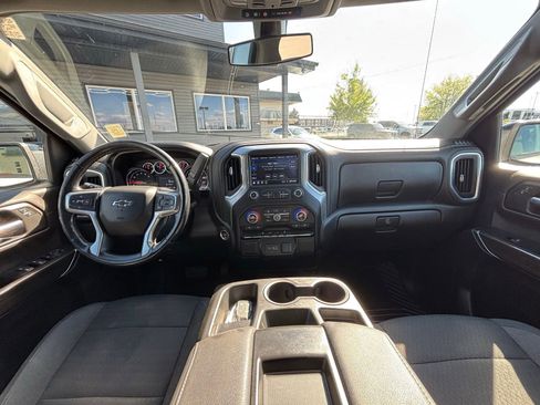 Used 2022 Chevrolet Silverado 1500 RST w/ Z71 Off-Road Package AWD/4WD image 17