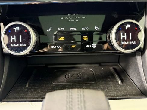 New 2025 Jaguar F-PACE R-Dynamic S image 22