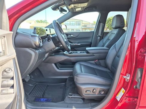 Certified 2025 Chevrolet Equinox LT w/ Convenience Package II FWD image 18