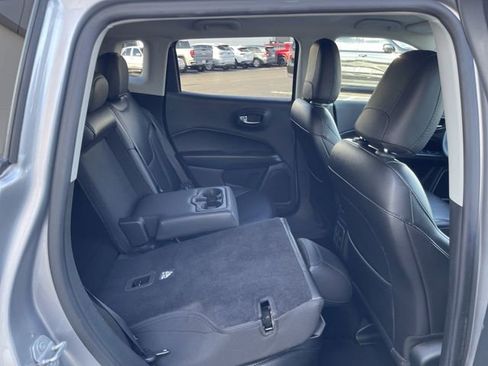 Used 2019 Jeep Compass Limited image 16