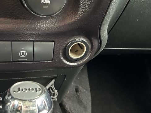 Used 2015 Jeep Wrangler Rubicon w/ Dual Top Group image 31