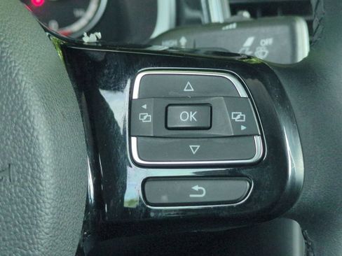 Used 2013 Volkswagen Beetle Turbo FWD image 16