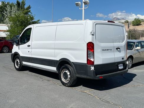 Used 2022 Ford Transit 150 Low Roof RWD image 5