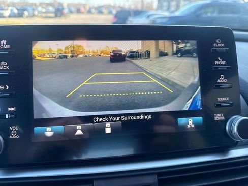 Used 2019 Honda Accord EX image 16
