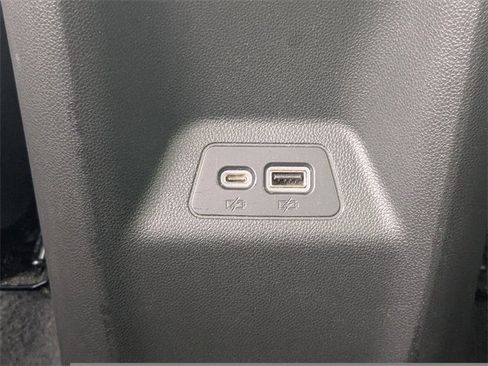 Used 2023 Buick Envision Essence w/ Sport Touring Package image 15