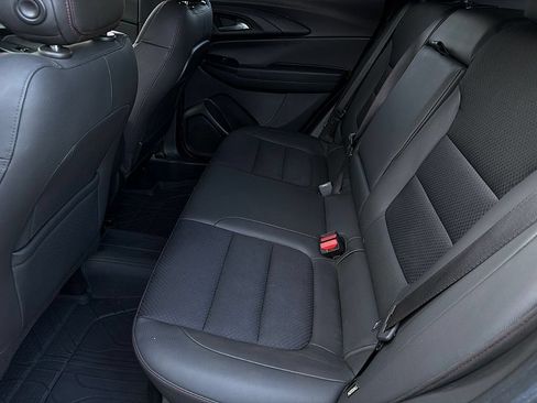 Used 2022 Chevrolet TrailBlazer RS w/ Sun and Liftgate Package AWD/4WD image 9
