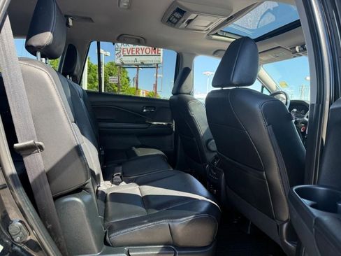 Used 2016 Honda Pilot Touring image 10