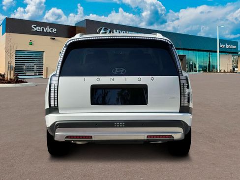 New 2026 Hyundai Ioniq 9 SE image 6
