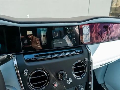 Used 2026 Rolls-Royce Cullinan image 38