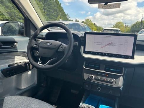 New 2025 Ford Maverick XLT w/ XLT Luxury Package image 10