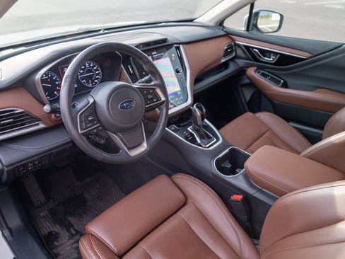 Used 2020 Subaru Outback Touring AWD/4WD image 4