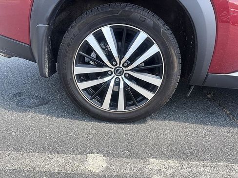Certified 2023 Nissan Pathfinder Platinum AWD/4WD image 12