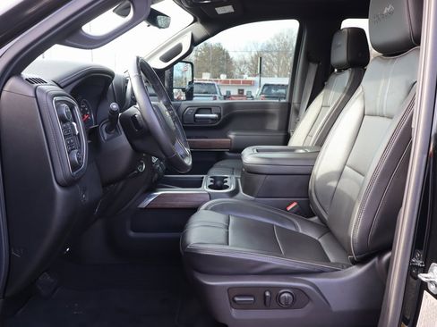 Used 2021 Chevrolet Silverado 2500 High Country w/ Z71 Off-Road Package image 5